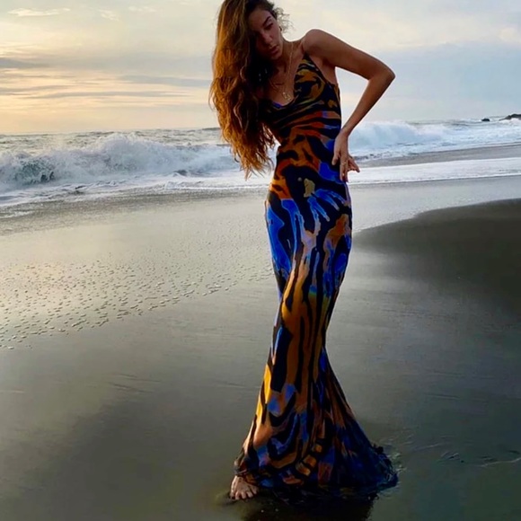 A Summer Romance Sexy Backless Tiger Maxi Dress - Picture 4 of 15